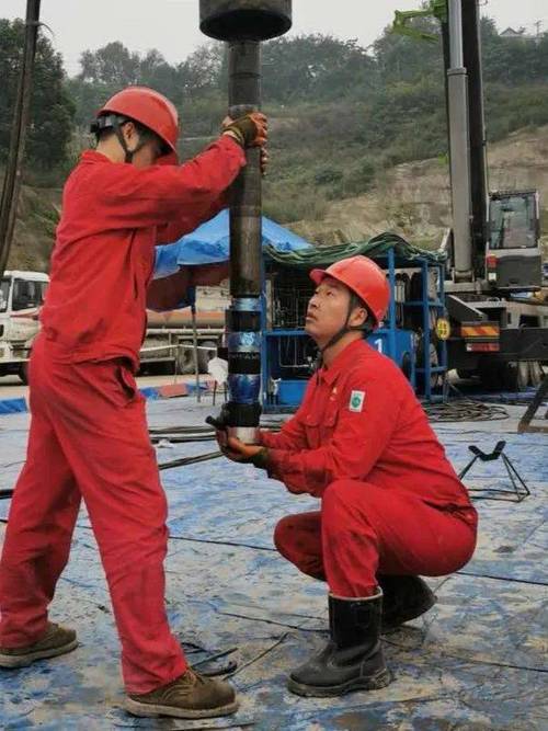 能独立生产制造用于石油开发中的可溶压裂桥塞和可溶压裂球等自溶解